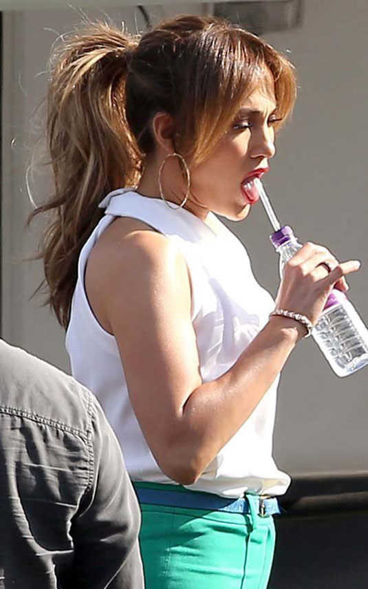 Jennifer Lopez Arrivies For American Idol Fox Studios Los Angeles