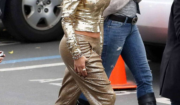 Jennifer Lopez Arriving To Set American Idol Los Angeles (8 photos)