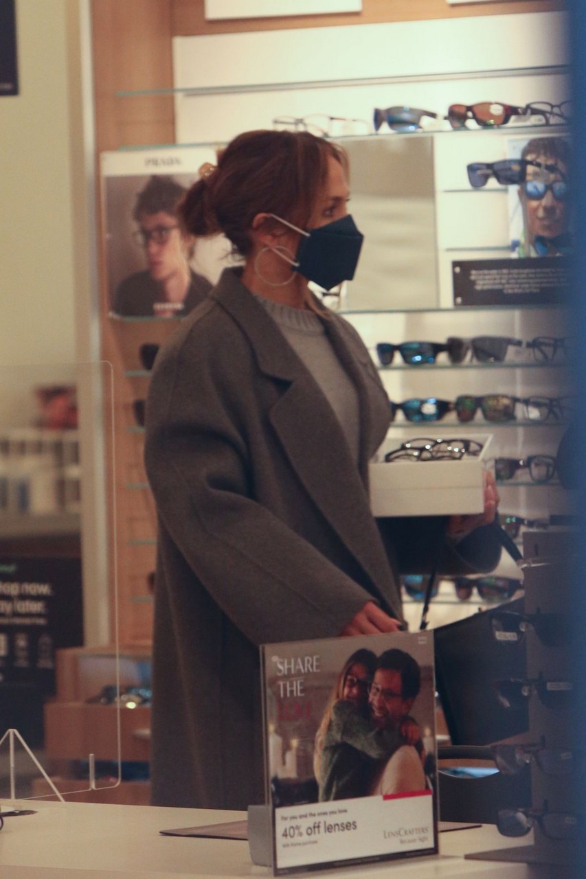 Jennifer Lopez Ben Affleck Out For New Eyeglasses Los Angeles