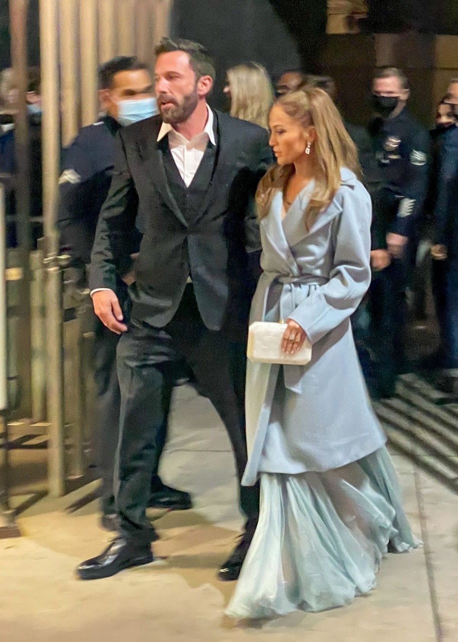 Jennifer Lopez Ben Afleck Arrives Tender Bar Premiere Tcl Chinese Theatre Los Angeles