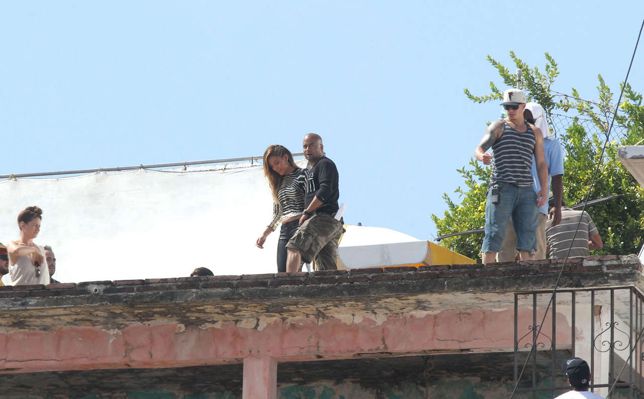 Jennifer Lopez Follow Leader Set Acapulco