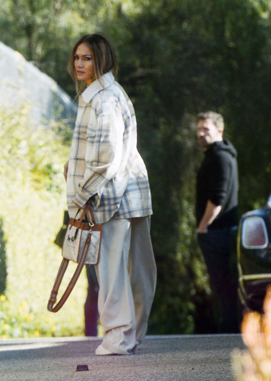 Jennifer Lopez Heading Photoshoot Los Angeles