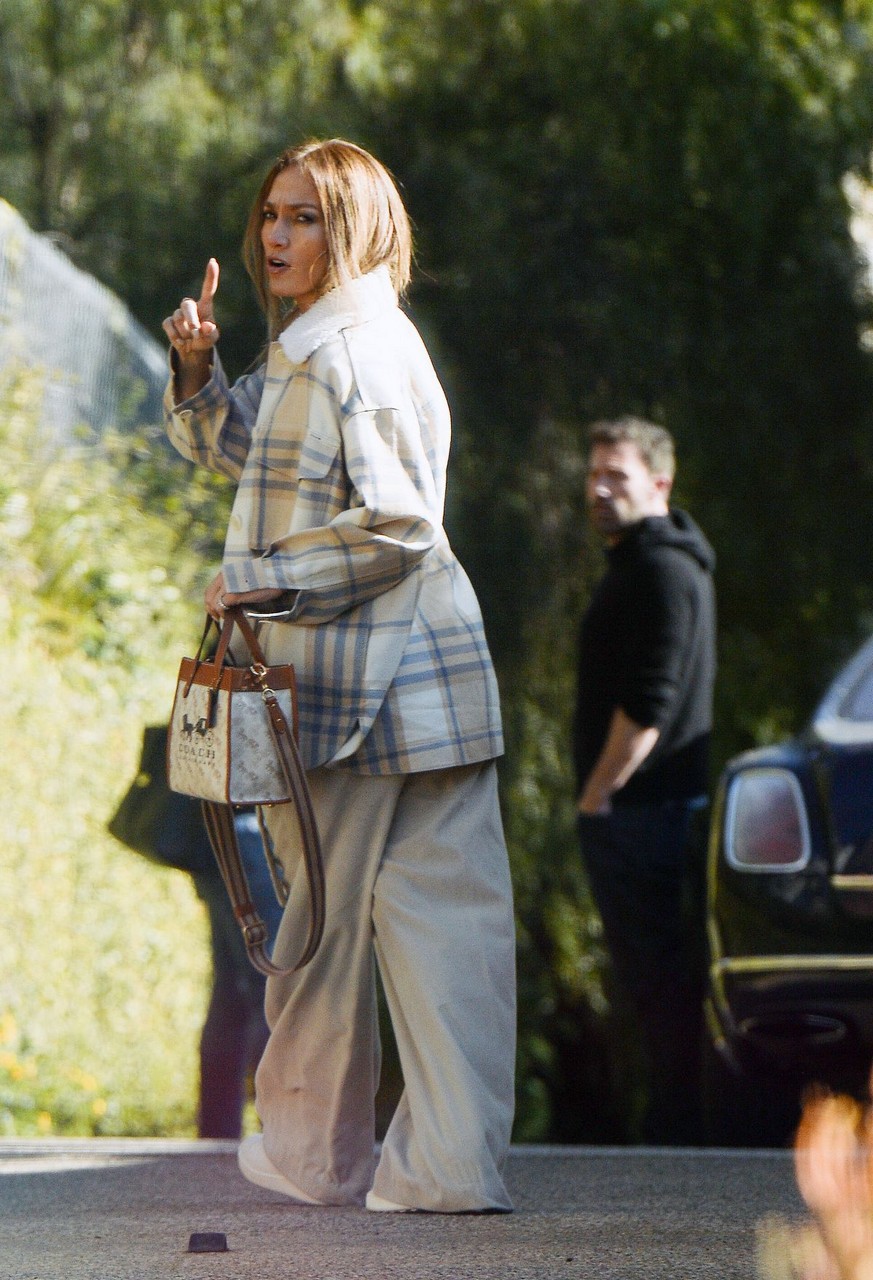 Jennifer Lopez Heading Photoshoot Los Angeles