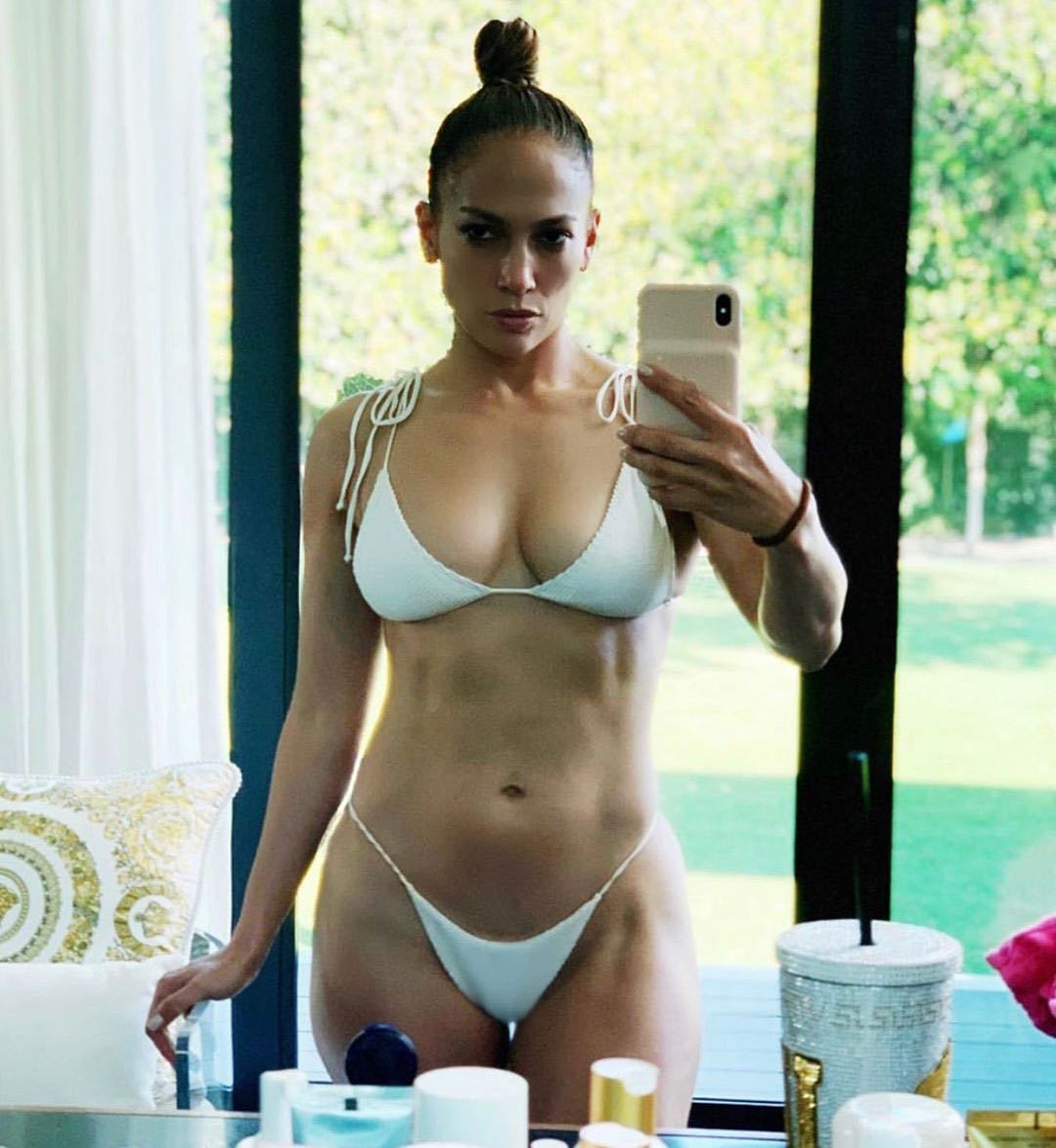 Jennifer Lopez Hot