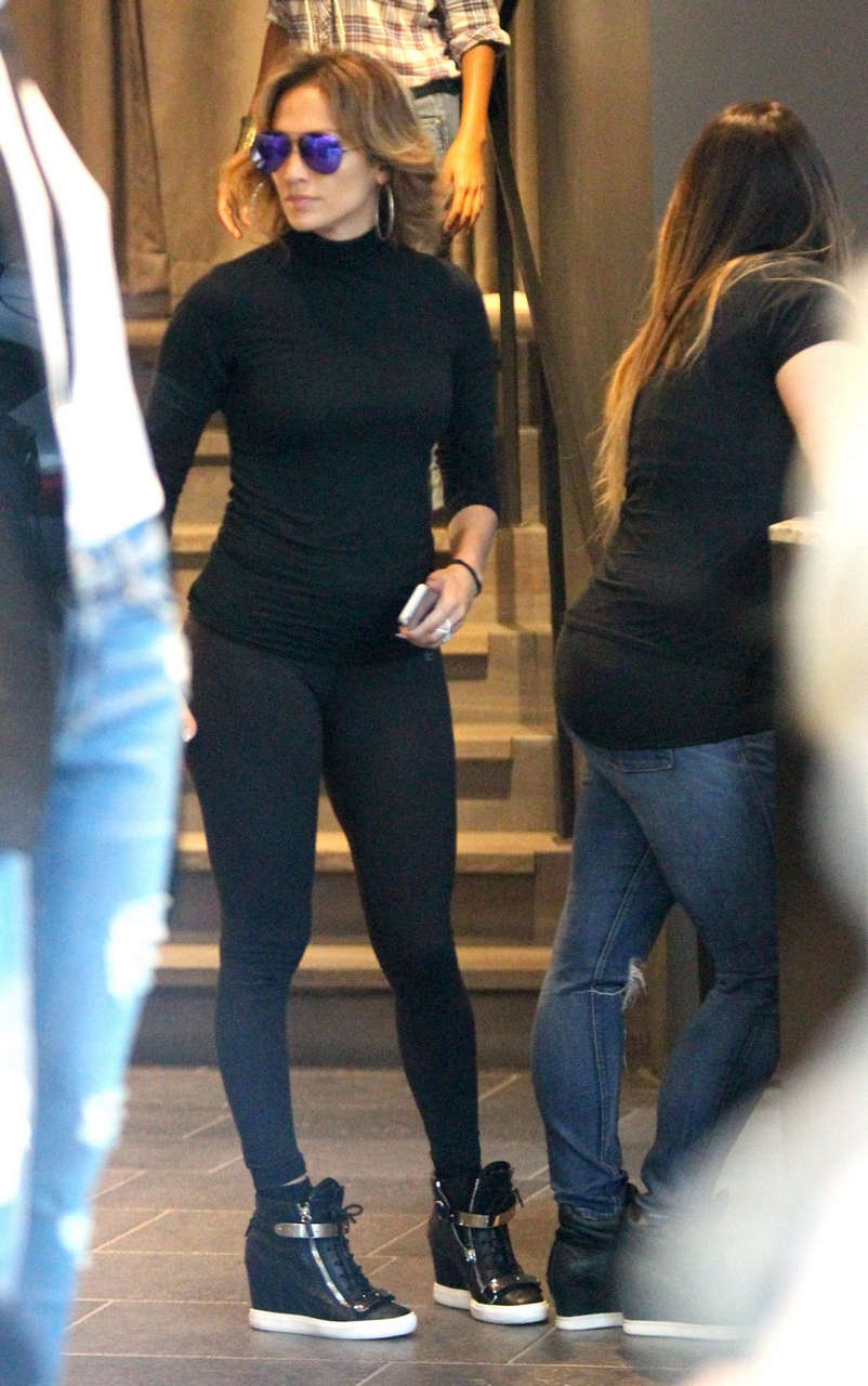 Jennifer Lopez Out About Meatpacking District New York