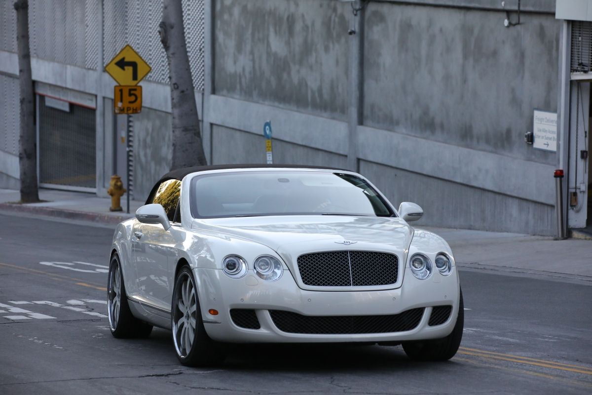 Jennifer Lopez Out Driving Her Bentley Los Angeles