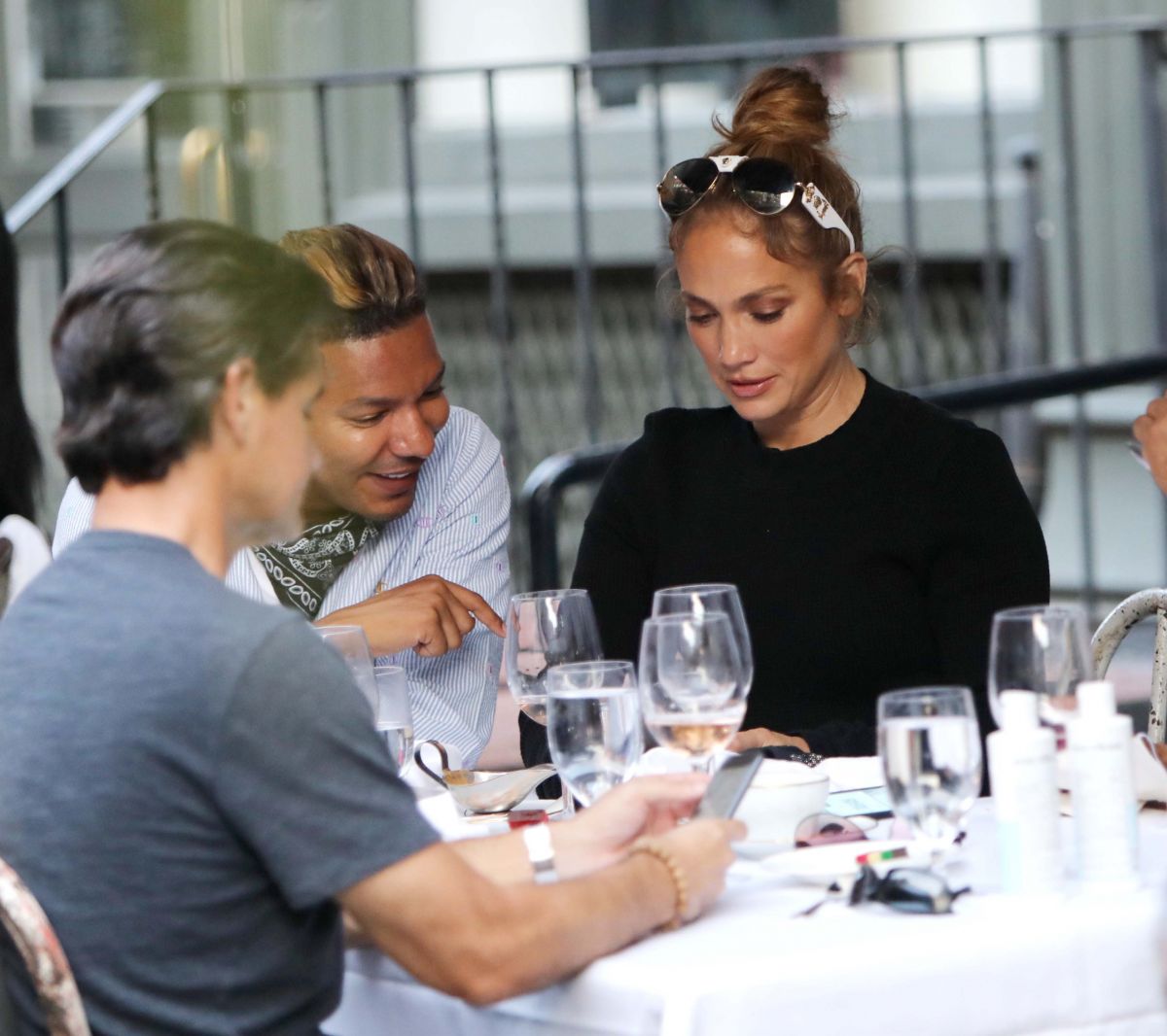 Jennifer Lopez Out For Diner With Friends New York