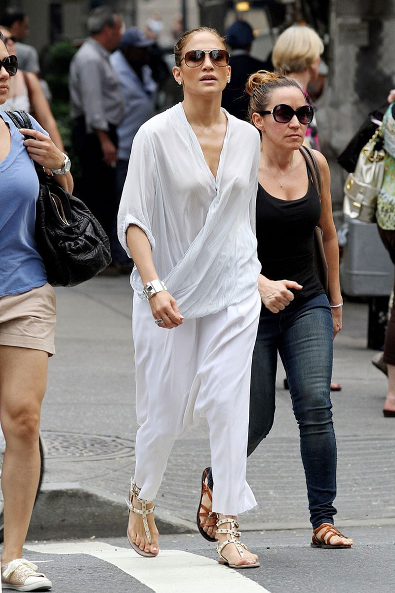 Jennifer Lopez Out Shopping Madison Avenue