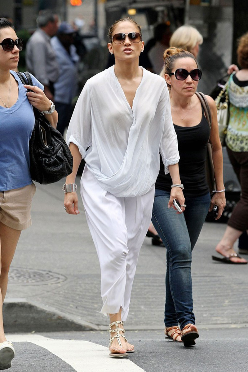 Jennifer Lopez Out Shopping Madison Avenue