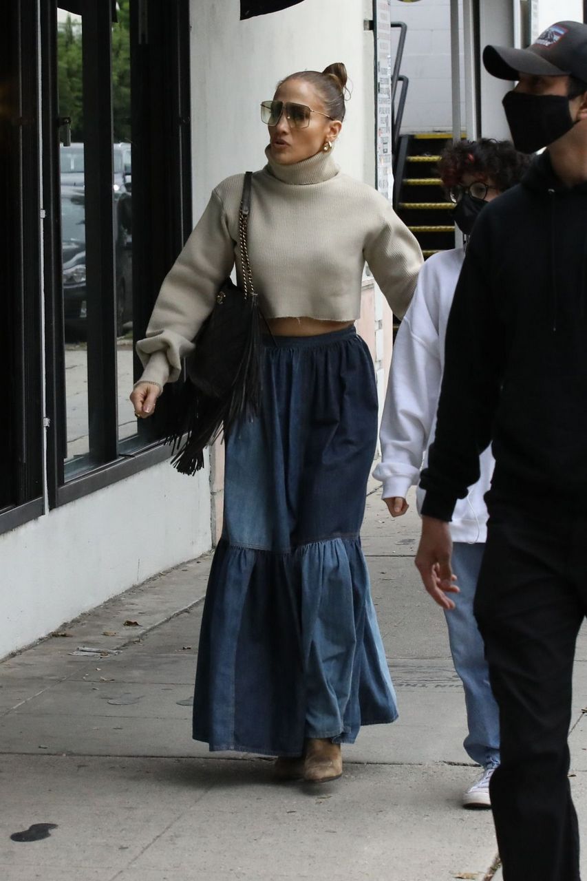 Jennifer Lopez Out Shopping The Grove Los Angeles