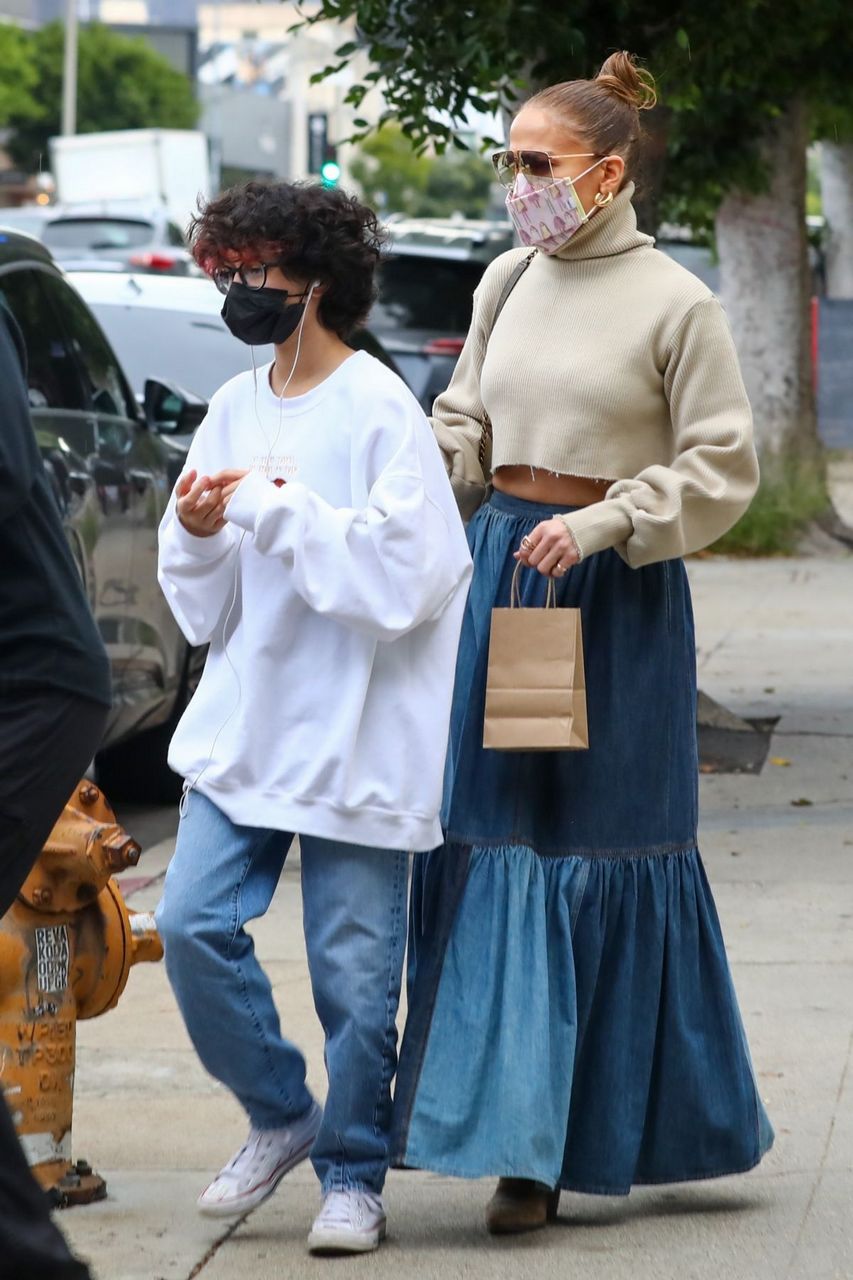 Jennifer Lopez Out Shopping The Grove Los Angeles