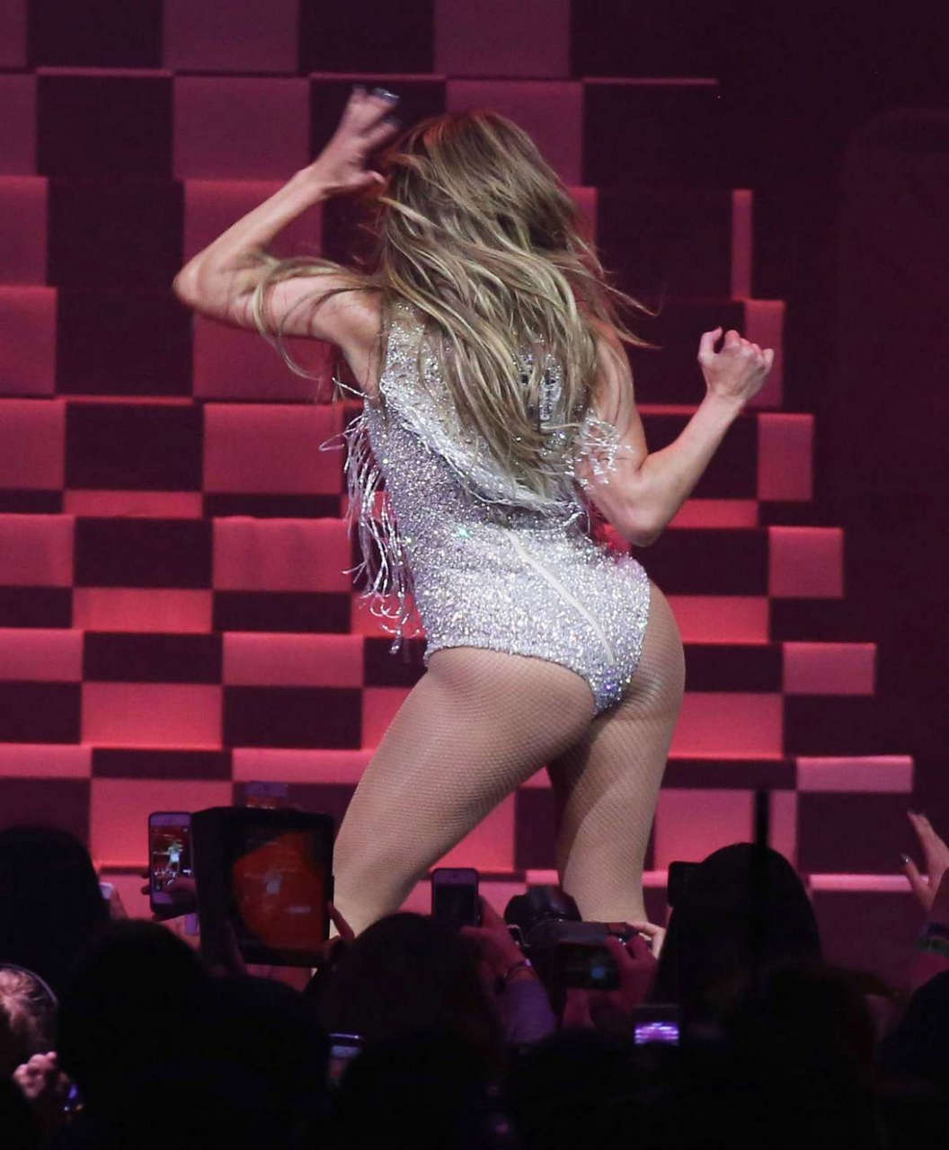 Jennifer Lopez Performs We Day Event Vancouver
