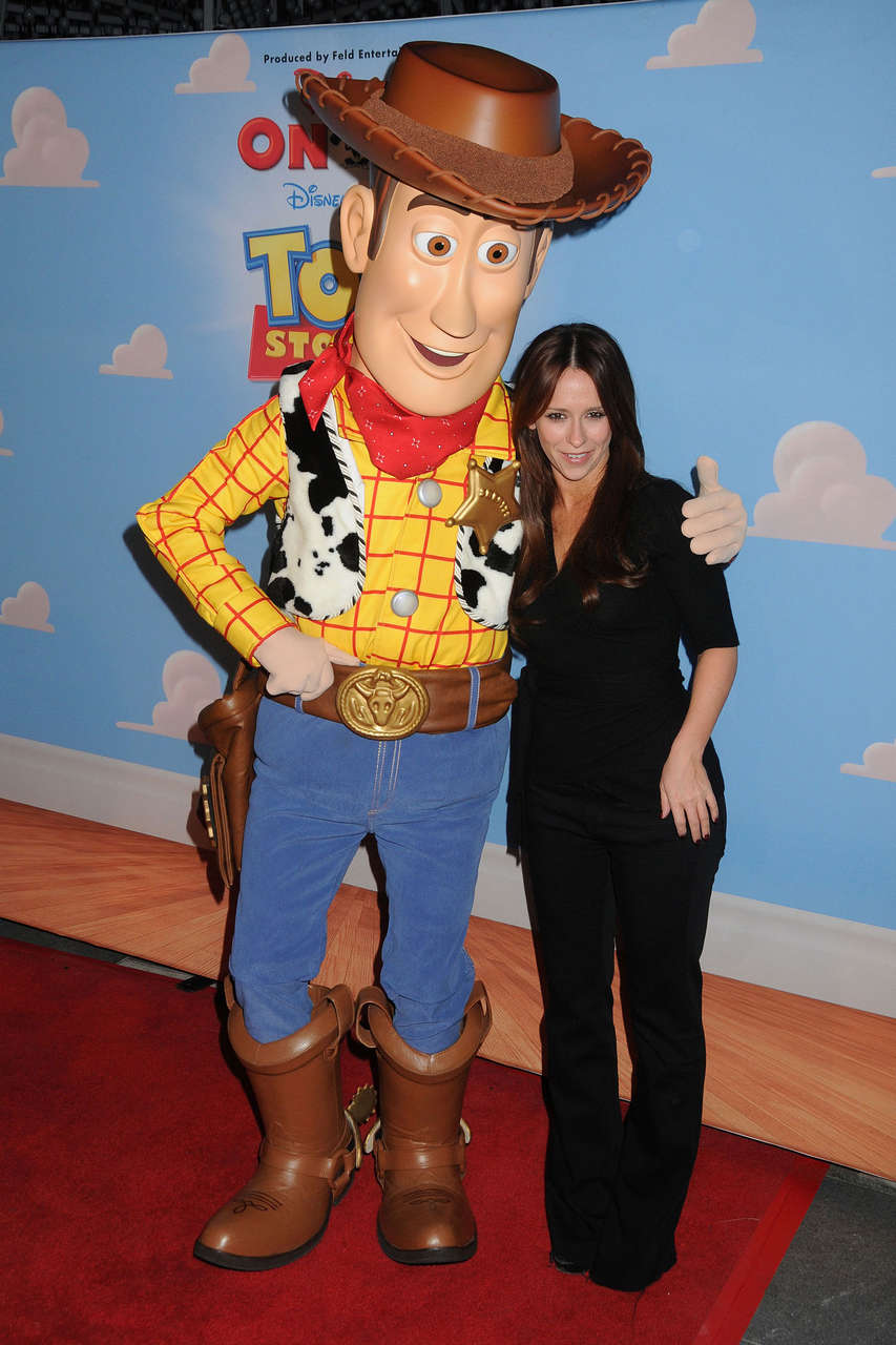 Jennifer Love Hewitt Disney Ice Presents Toy Story