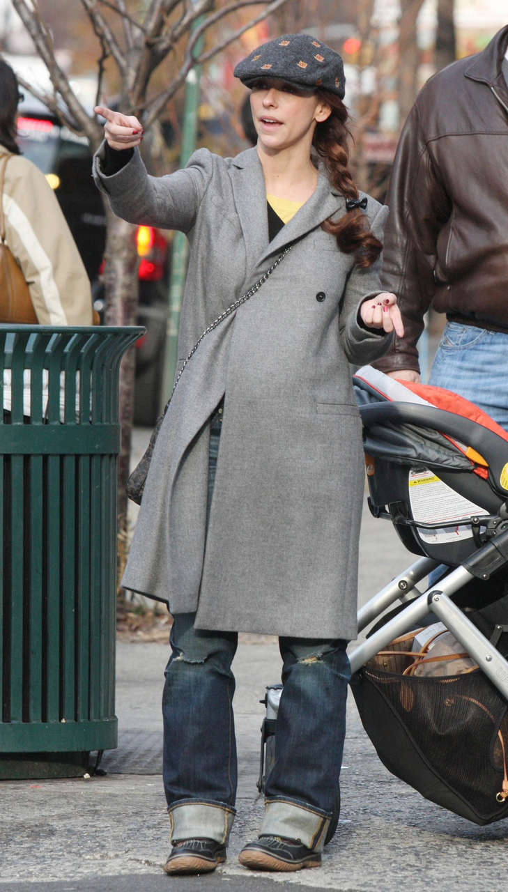 Jennifer Love Hewitt Weird Outfit Out About New York