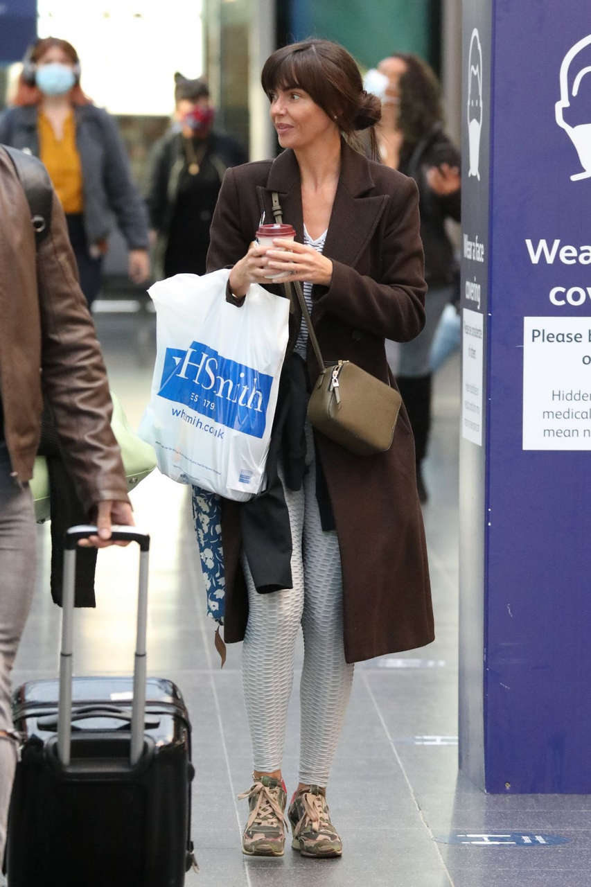 Jennifer Metcalfe Picadilly Train Station Manchester
