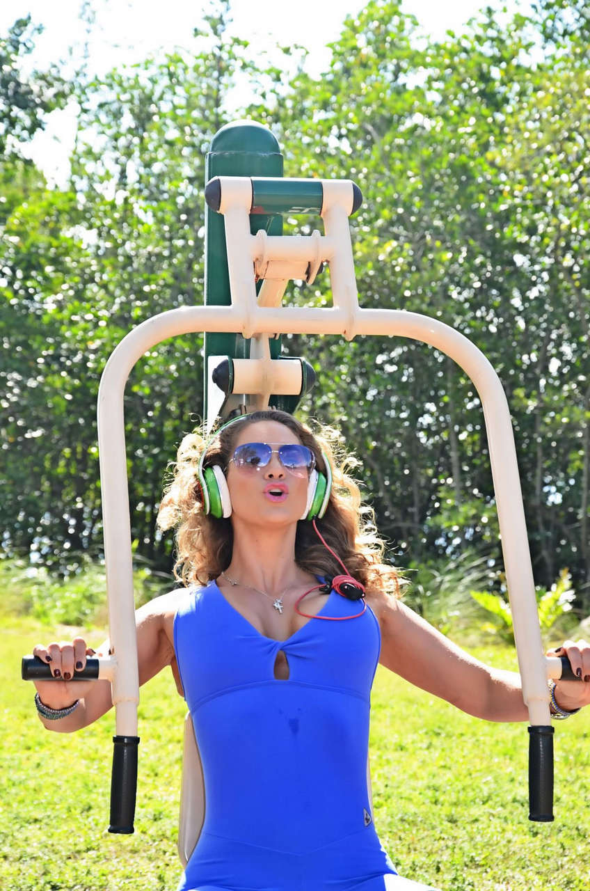 Jennifer Nicole Lee Working Out South Beach Outdoor Gym