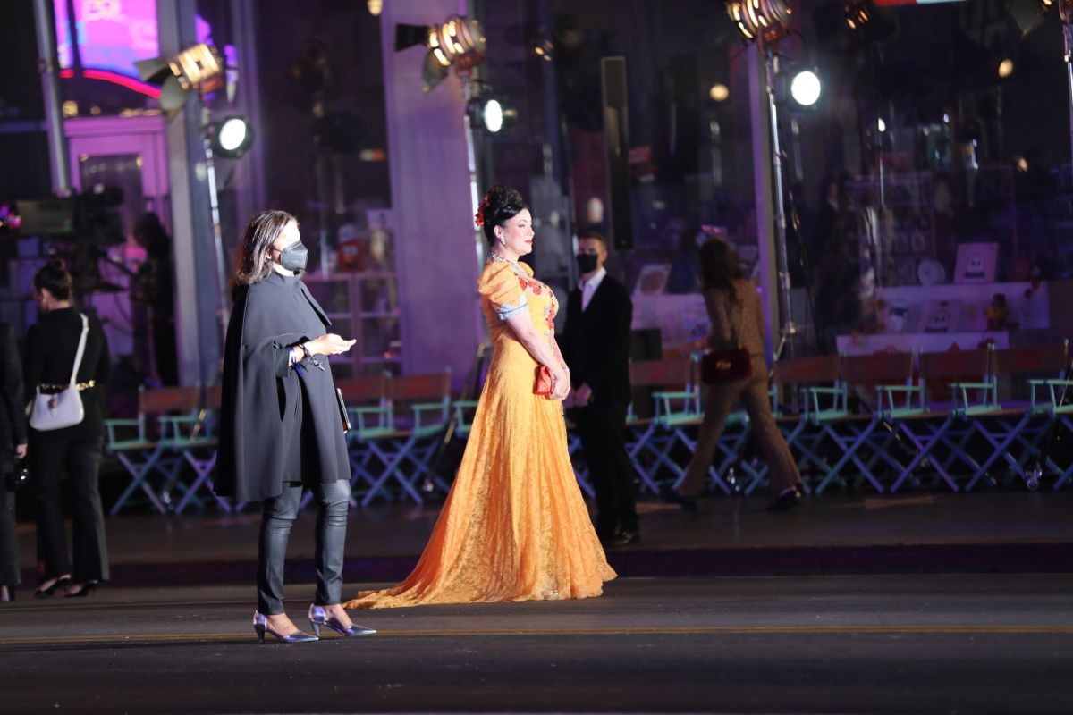 Jennifer Tilly Arrives Gucci Love Parade Fashion Show Los Angeles