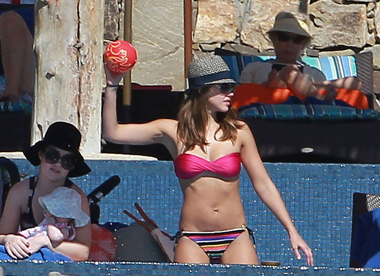 Jessica Alba Bikini Cabo San Lucas