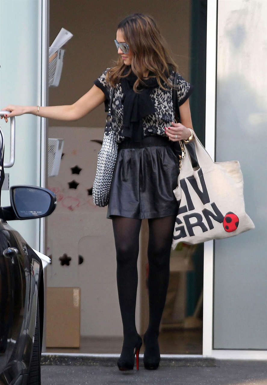 Jessica Alba Leggy Candids Leaving Her Office Santa Monica