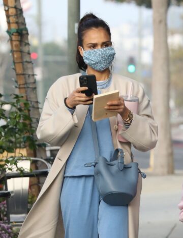 Jessica Alba Out About Beverly Hills