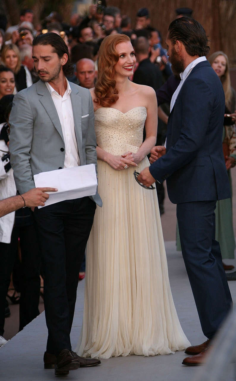 Jessica Chastain Le Grand Journal Tv Show Cannes Film Festival