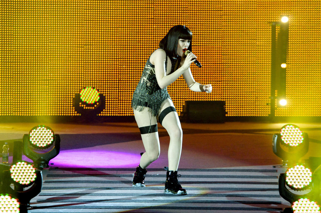 Jessie J Performs 40 Principales Awards Madrid Spain