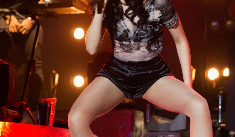 Jessie J Performs Fusion Festival 2014 Birmingham (15 photos)