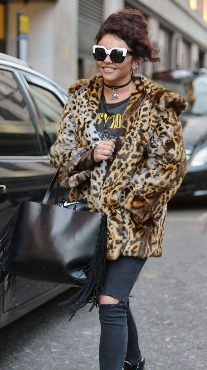 Jesy Nelson Leaves An Offices London