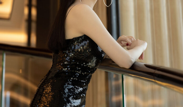 Jing Tian Hot (3 photos)