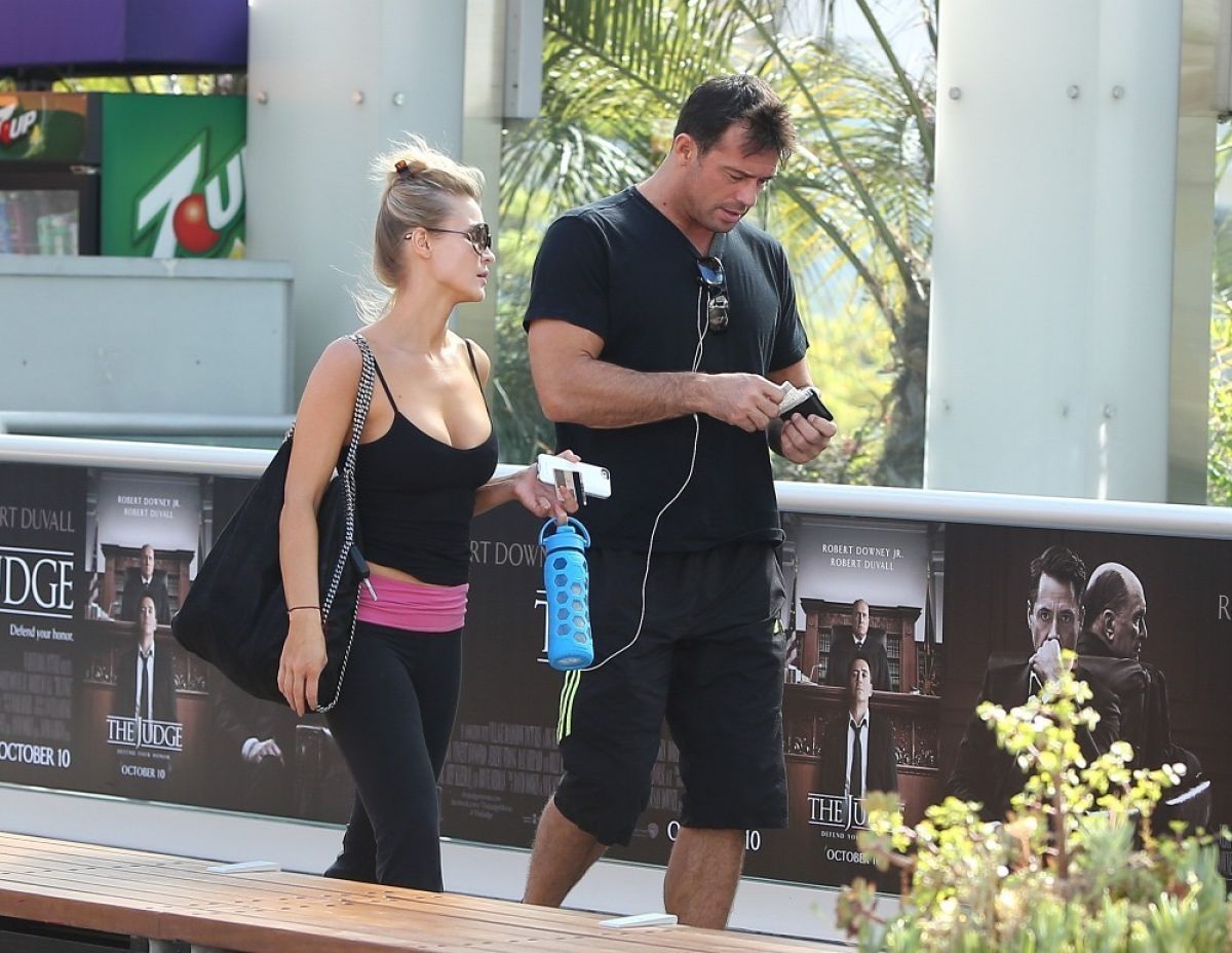 Joanna Krupa Tights Heading Gym Los Angeles