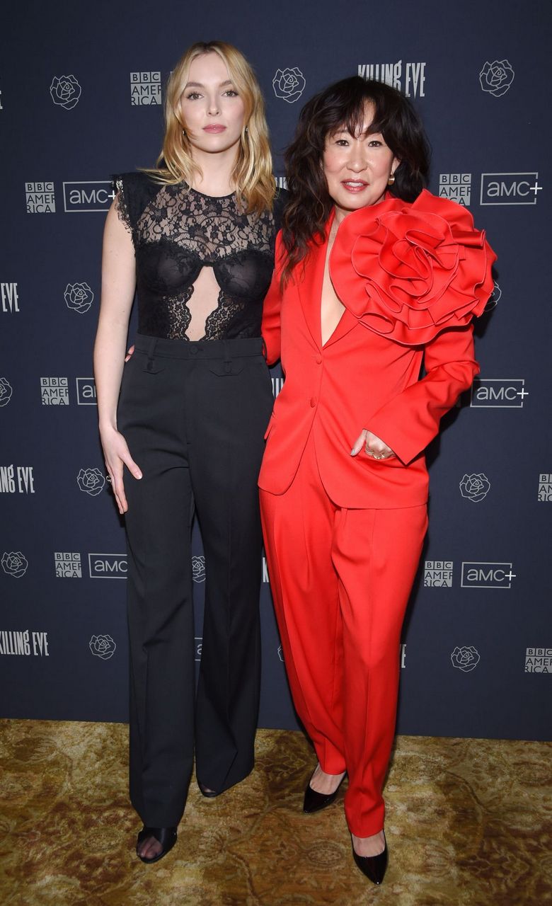 Jodie Comer And Sandra Oh Killing Eve Season 4 Photocall Beverly Hills