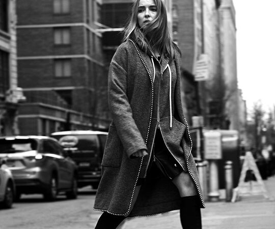 Jodie Comer Photographed By Chad Davis For Monrowe (10 photos)