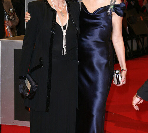 Joely Richardson With Mother (1 photo)
