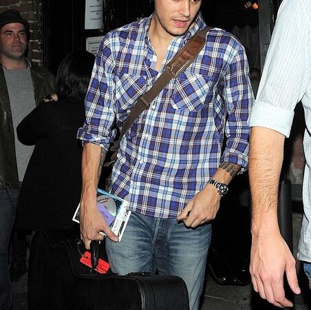 John Mayer (1 photo)