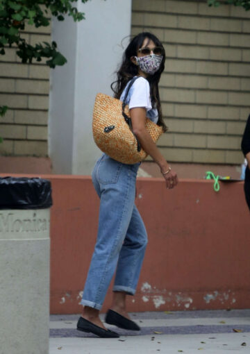 Jordana Brewster Out About Los Angeles