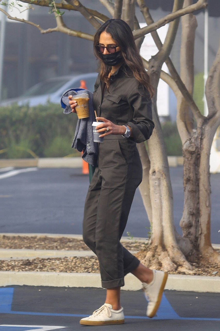 Jordana Brewster Out For Drinks Brentwood
