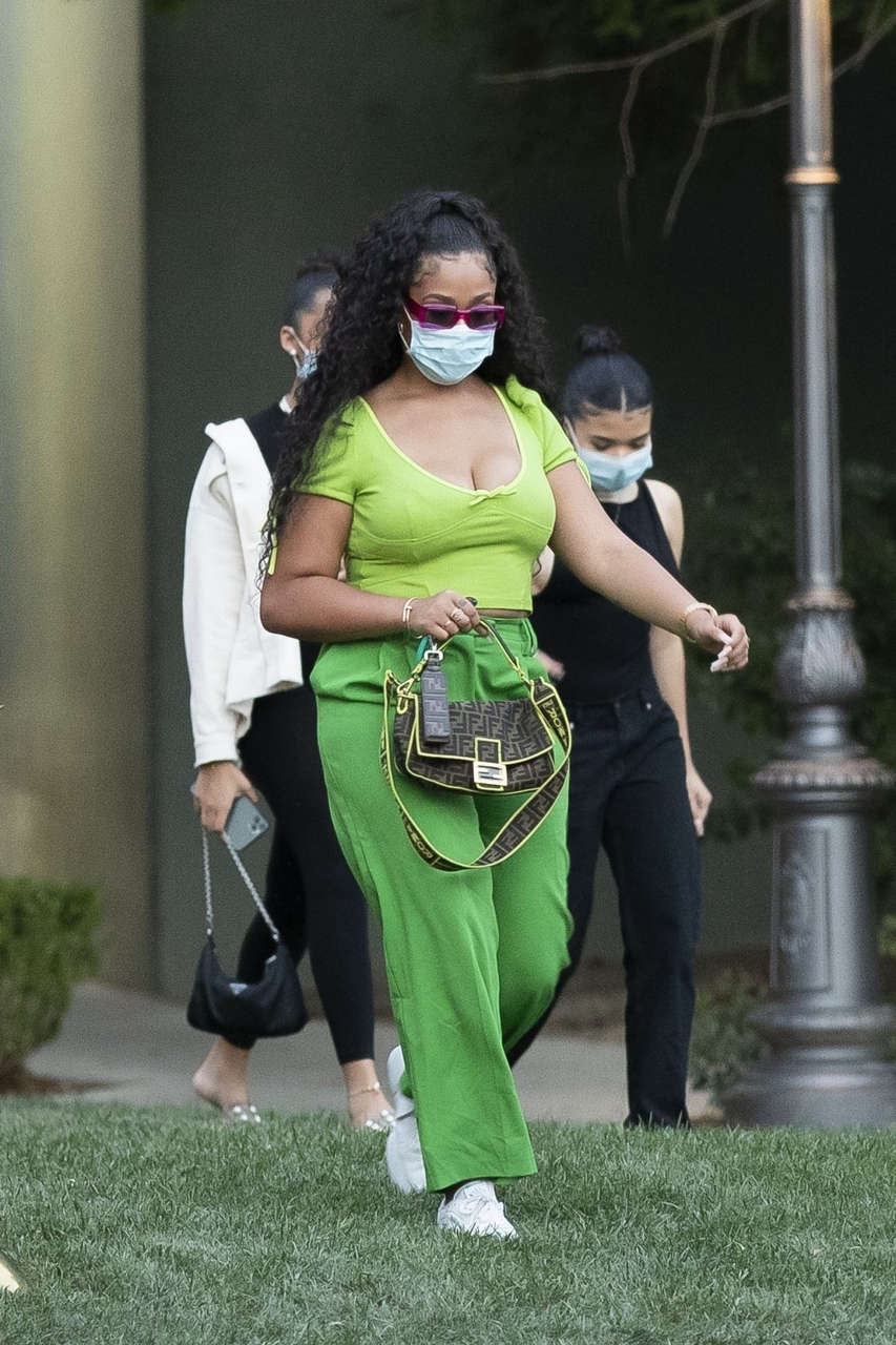 Jordyn Woods Out About Calabasas