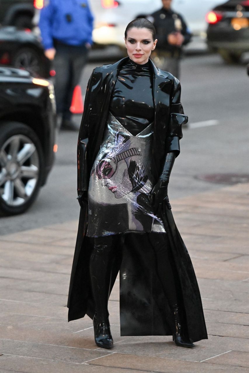 Julia Fox Arrives Batman Premiere New York