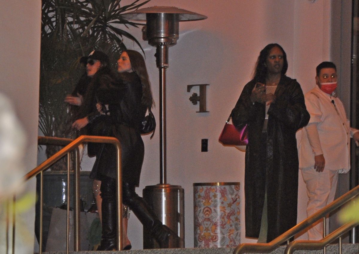 Julia Fox Leaves Kanye West S Hotel Miami Beach