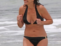 Julia Roberts Bikini Beach Hawaii