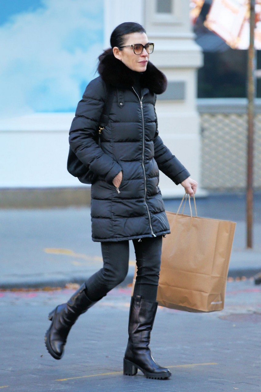 Julianna Marguiles Out Shopping New York