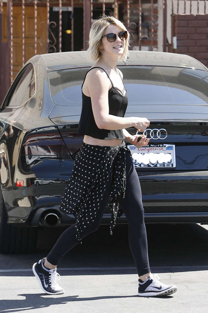 Julianne Hough Leaves Dwts Rehearsals Hollywood
