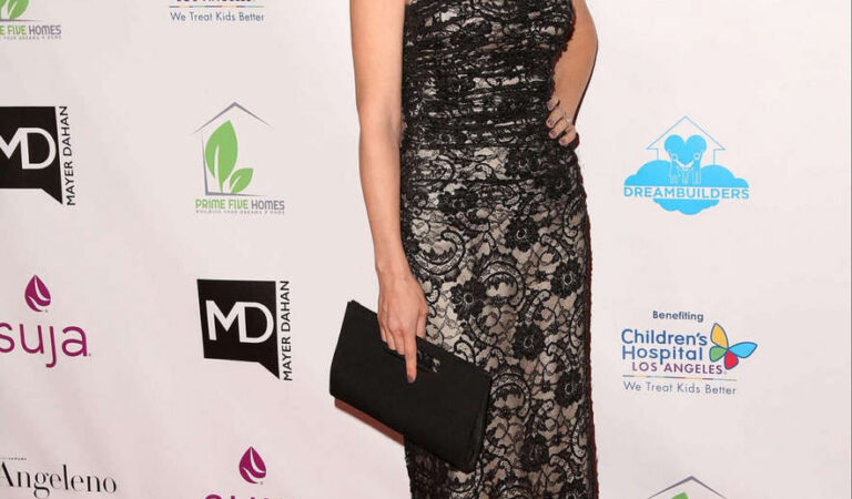 Julie Mcniven Brighter Future For Children Gala Hollywood (2 photos)