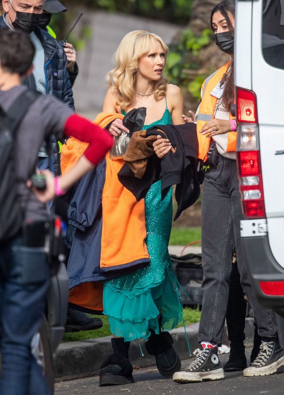 Juno Temple On The Set Of The Offer Los Angeles