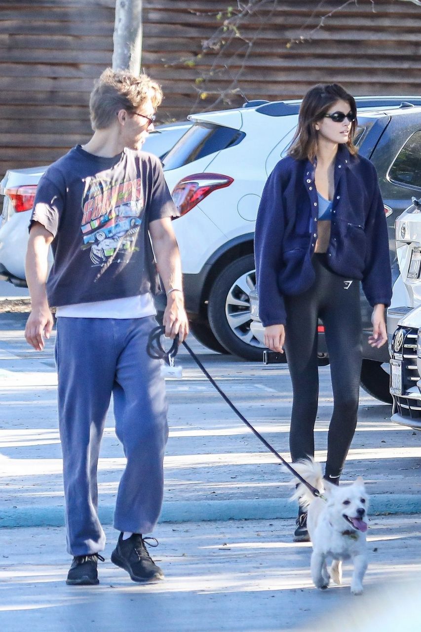 Kaia Gerber And Austin Butler Out With Their Dog Los Angeles