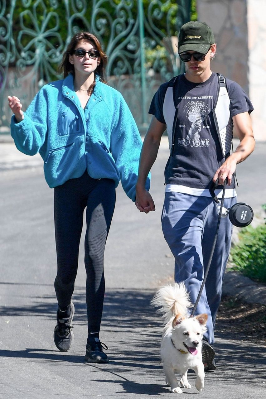 Kaia Gerber And Austin Butler Out With Their Dog Los Angeles