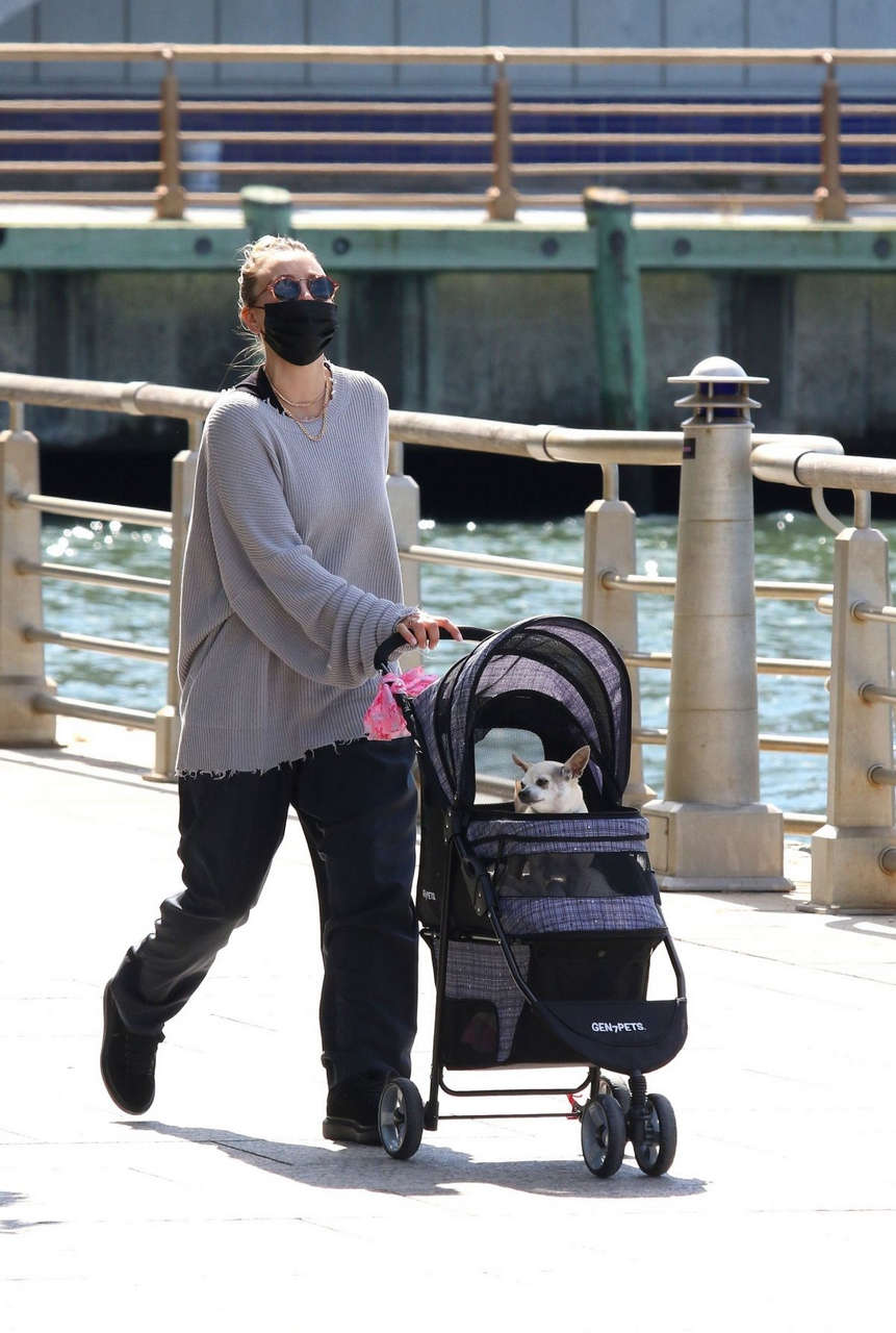 Kaley Cuoco Out With Her Dog Manhattans Hudson River Park