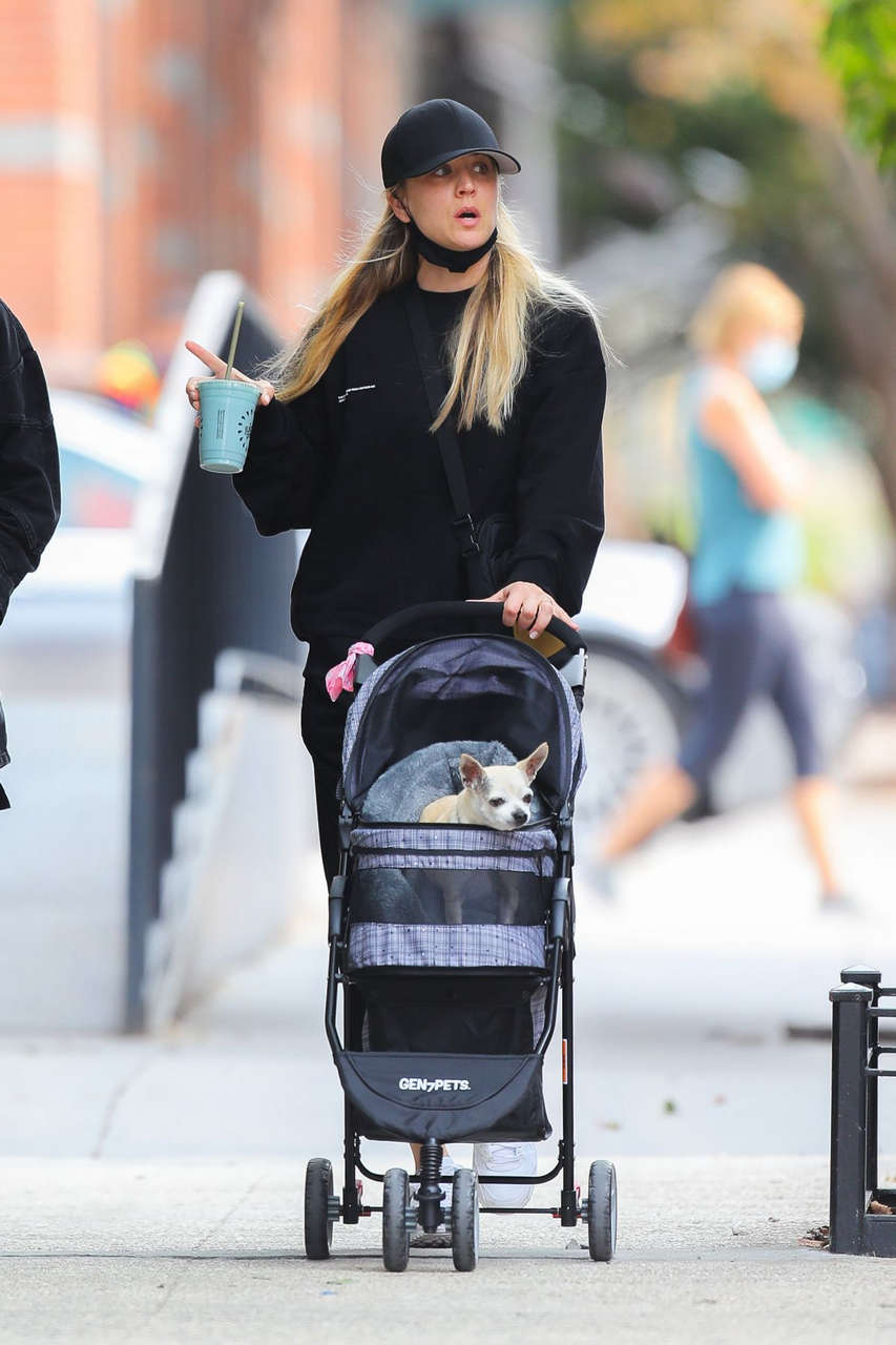 Kaley Cuoco Out With Her Dog New York