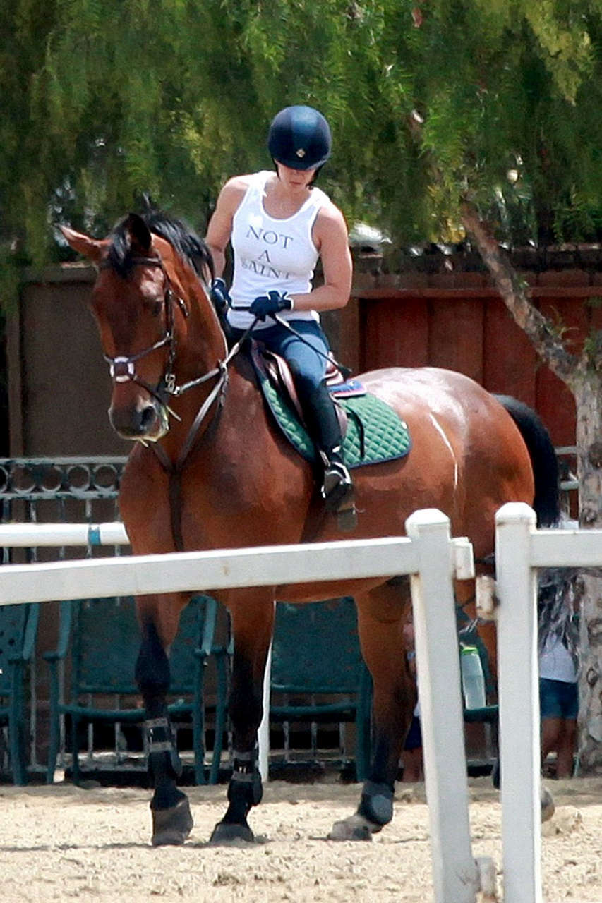 Kaley Cuoco Rides Horse Ranch Simi Valley