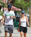 Kaley Cuoco Ryan Sweeting Out For Lunch Los Angeles
